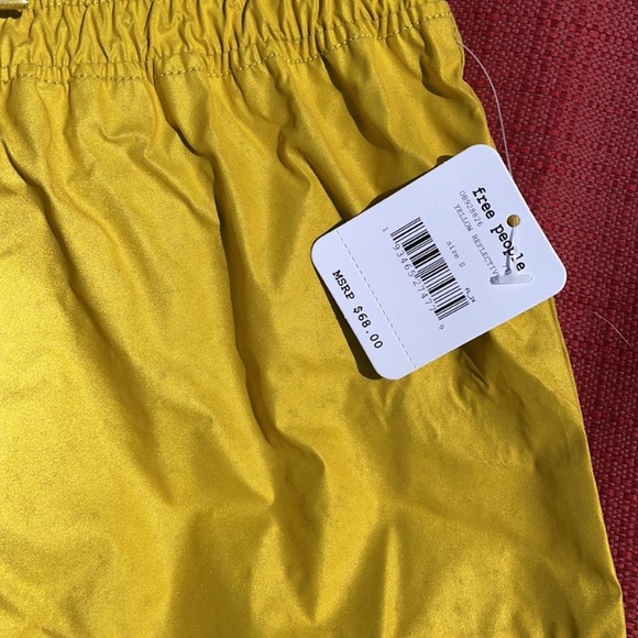 Free People NWT Moonlight Yellow Reflective Shorts in Small - Picture 4 of 7